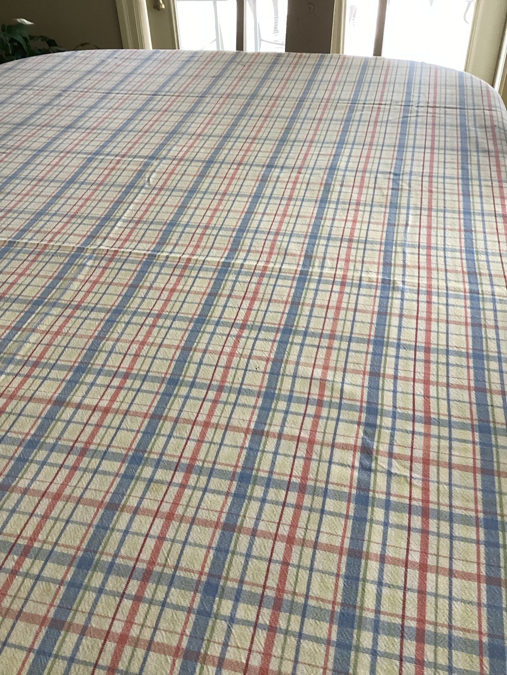 Quality cotton tablecloth - just plain lovely!